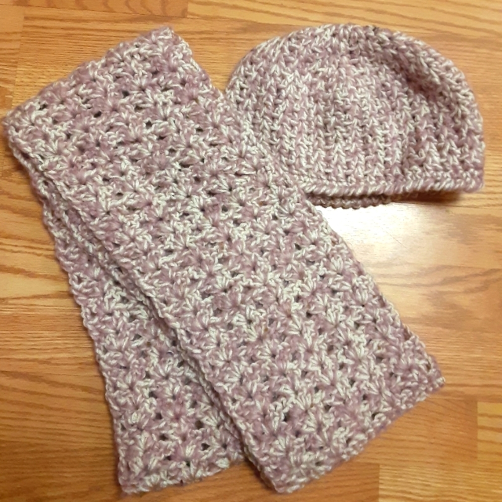 NEW Handmade Crocheted Hat and Scarf set